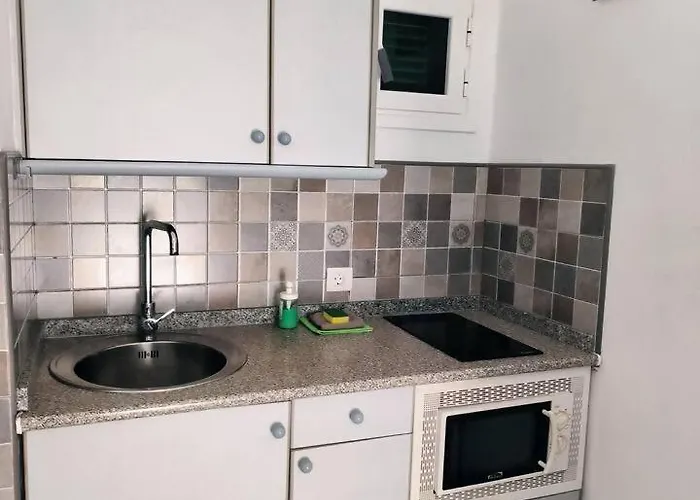 Puerto Del Carmen, Near Beach, Fast Wifi, Pool 公寓 *